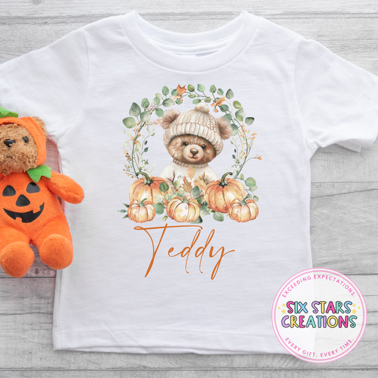 Bear Wearing Hat Pumpkin Wreath - T-Shirt