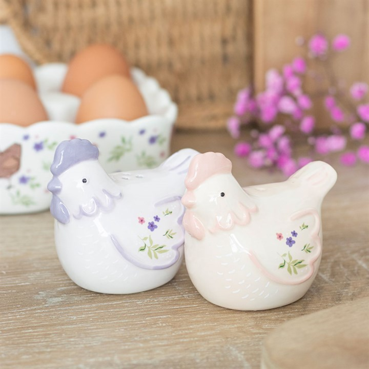 Hen Shaped Salt and Pepper Shakers